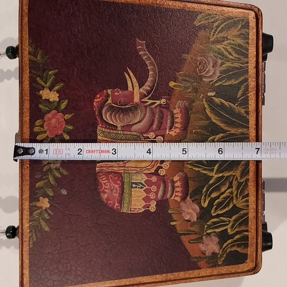 NWOT Women's Wooden Box Painted Handbag W/Shoulder Strap - Picture 9 of 16